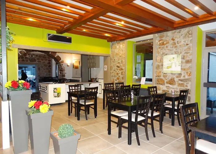ホテル Restaurant Chaleat Sapet