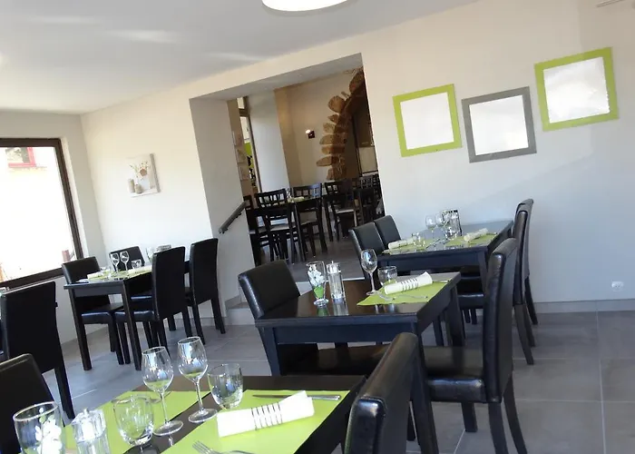 Restaurant Chaleat Sapet ホテル Satillieu
